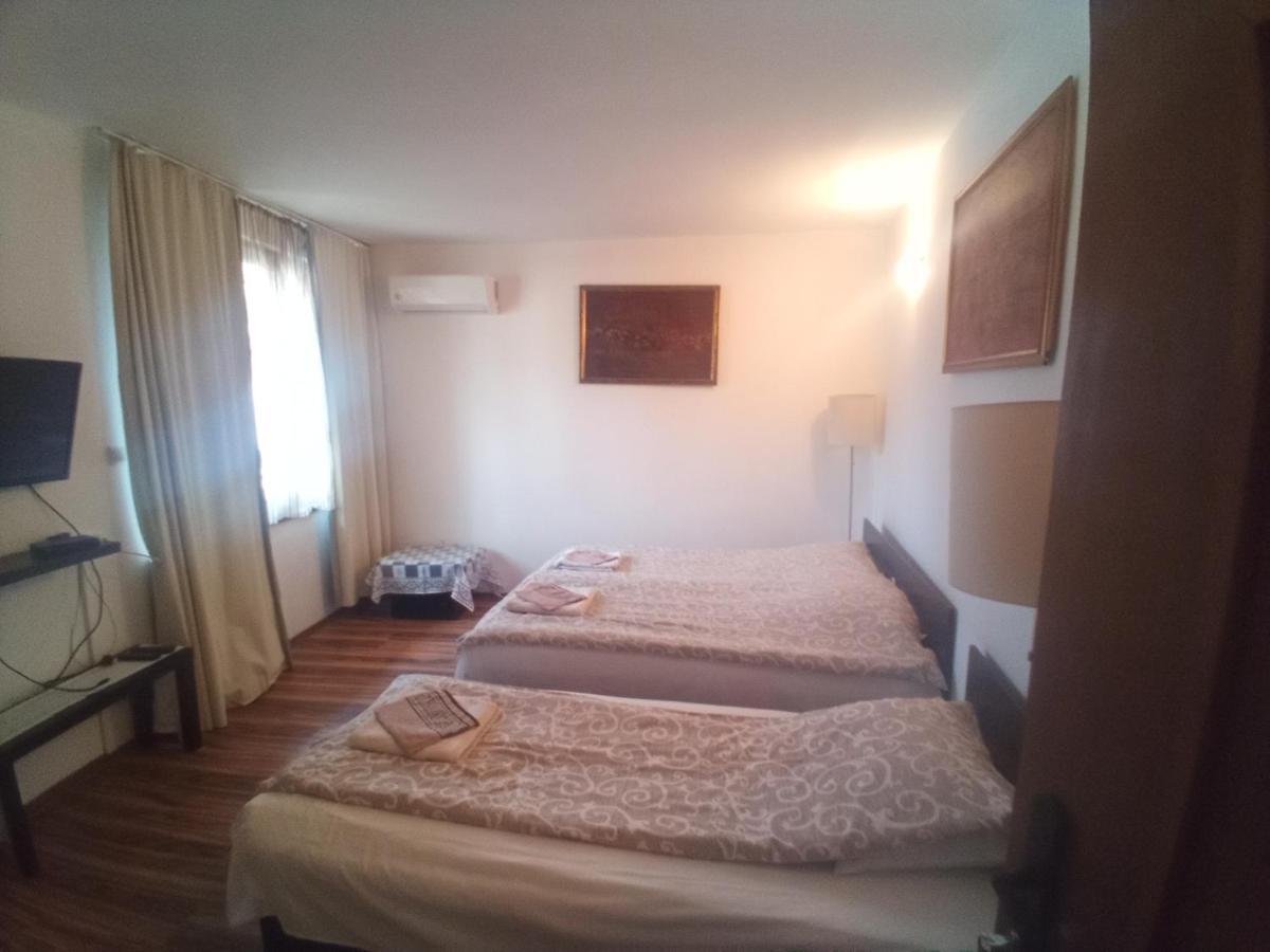 Стаи За Гости Алба Kazanlŭk Exterior foto